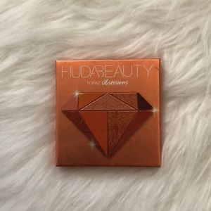 Huda Beauty Topaz Obsessions Palette